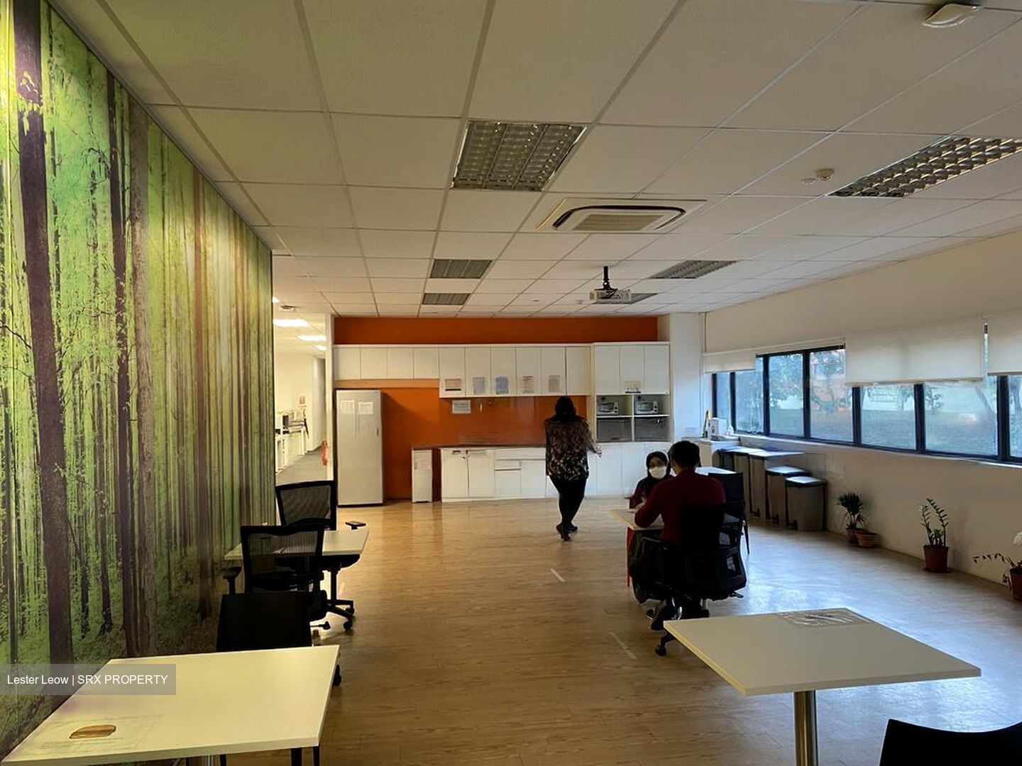 Commonwealth MRT (D3), Factory #461008361